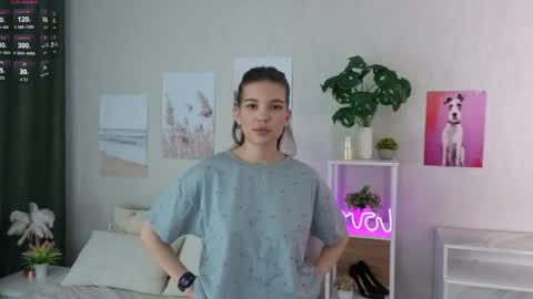 Kiki online show from April 2026 12:44:01 AM
