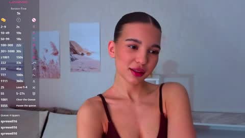 Kiki online show from April 2026 01:49:02 AM