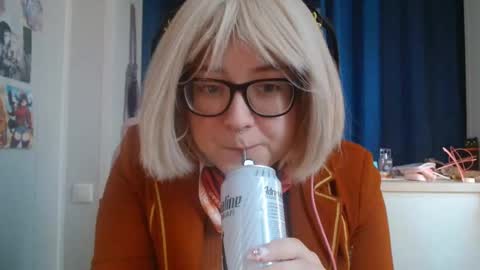 Lola online show from October 2025 07:20:01 AM