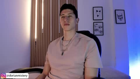 dorian_mystery online show from May 2026 01:01:01 AM