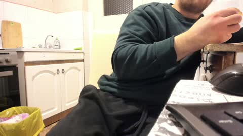 menu  below online show from January 2025 09:32:01 PM