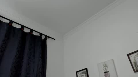 Snapshot of dorianfenix chatting on December 2025 11:09:01 PM Dorian Fenix online show from December 2025 11:09:01 PM