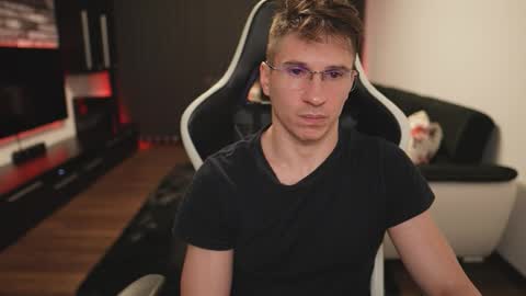 Snapshot of dorianreyes chatting on December 2025 01:02:02 AM Dorian Reyes online show from December 2025 01:02:02 AM