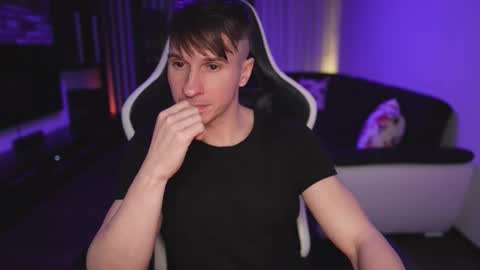 Snapshot of dorianreyes chatting on December 2025 11:20:01 PM Dorian Reyes online show from December 2025 11:20:01 PM