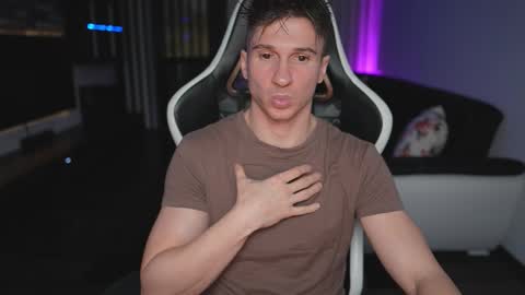 Snapshot of dorianreyes chatting on December 2025 11:56:02 PM Dorian Reyes online show from December 2025 11:56:02 PM