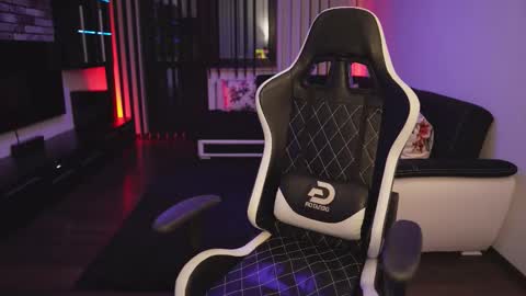 Snapshot of dorianreyes chatting on February 2026 02:01:02 AM Dorian Reyes online show from February 2026 02:01:02 AM