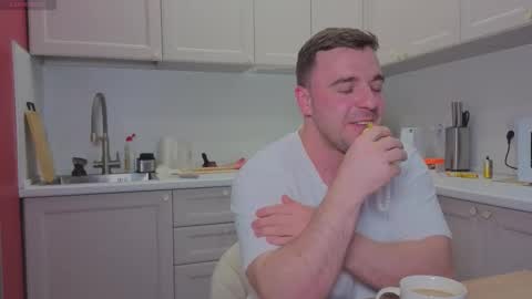 Snapshot of dosilasa chatting on November 2025 07:57:01 PM Sasha online show from November 2025 07:57:01 PM