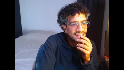 Snapshot of dostoyrodia_34 chatting on March 2026 10:03:01 PM will online show from March 2026 10:03:01 PM