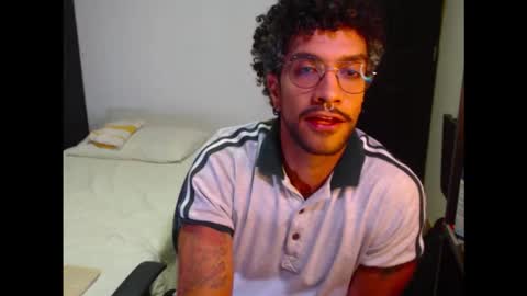 Snapshot of dostoyrodia_34 chatting on March 2026 12:39:01 AM will online show from March 2026 12:39:01 AM