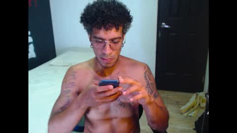 Snapshot of dostoyrodia_34 chatting on March 2026 03:00:01 AM will online show from March 2026 03:00:01 AM