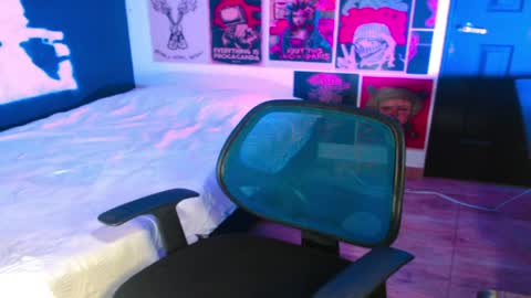 Snapshot of dostoyrodia_34 chatting on April 2026 11:35:02 PM will online show from April 2026 11:35:02 PM