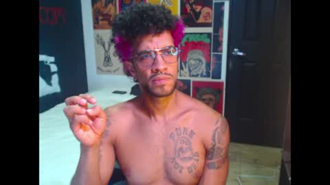 Snapshot of dostoyrodia_34 chatting on April 2026 03:07:02 AM will online show from April 2026 03:07:02 AM