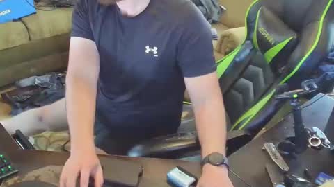 DotYourEyezez  online show from February 2025 07:00:01 PM