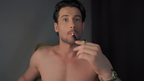 Snapshot of double_luckystrike chatting on December 2024 12:39:01 AM Keen online show from December 2024 12:39:01 AM