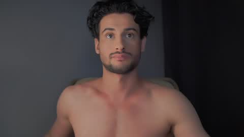 Snapshot of double_luckystrike chatting on December 2024 01:32:01 AM Keen online show from December 2024 01:32:01 AM