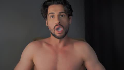 Snapshot of double_luckystrike chatting on December 2024 09:42:02 PM Keen online show from December 2024 09:42:02 PM