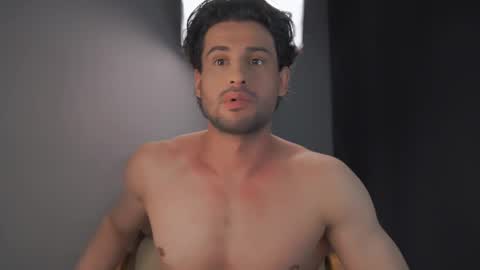 Snapshot of double_luckystrike chatting on February 2025 10:10:01 PM Keen online show from February 2025 10:10:01 PM