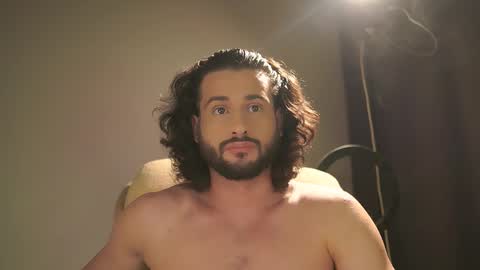 Snapshot of double_luckystrike chatting on November 2025 09:37:02 PM Keen online show from November 2025 09:37:02 PM