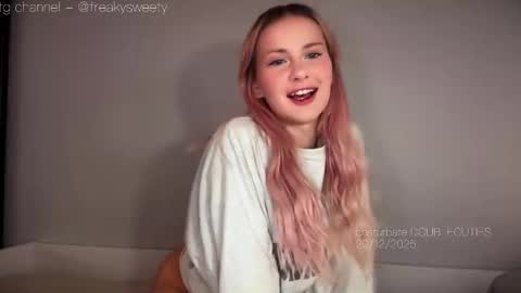 Snapshot of doublecuties chatting on December 2025 08:54:01 AM Lana Eva dont forget to give us a thumb up online show from December 2025 08:54:01 AM