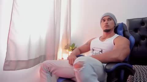 Isabella and Alessandro online show from May 2026 02:24:02 PM