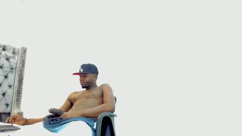 Snapshot of douglas_099 chatting on September 2025 02:42:02 PM DOUGLAS online show from September 2025 02:42:02 PM