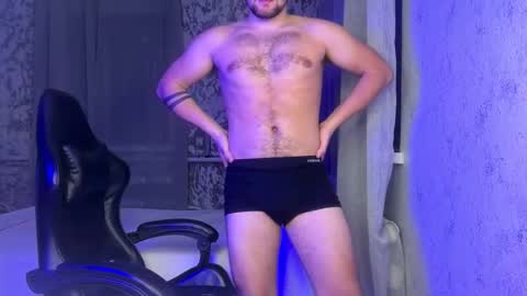 douglas_666 online show from December 2025 08:49:02 PM