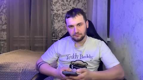 douglas_666 online show from February 2026 07:25:02 PM