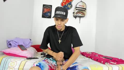 Snapshot of douglas_gallegos chatting on December 2024 06:26:01 AM douglas_gallegos online show from December 2024 06:26:01 AM