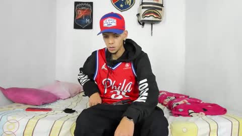 Snapshot of douglas_gallegos chatting on December 2024 01:43:01 AM douglas_gallegos online show from December 2024 01:43:01 AM