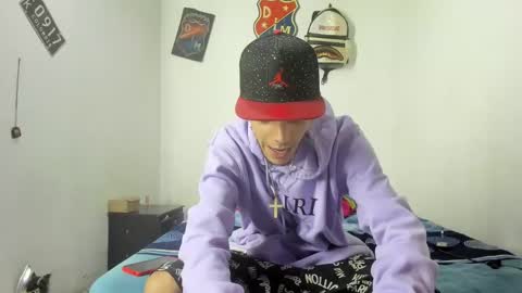 Snapshot of douglas_gallegos chatting on January 2025 05:12:02 AM douglas_gallegos online show from January 2025 05:12:02 AM