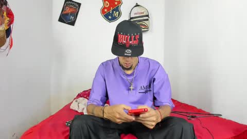 Snapshot of douglas_gallegos chatting on February 2025 12:20:01 AM douglas_gallegos online show from February 2025 12:20:01 AM