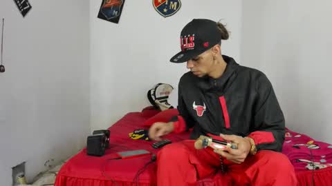 Snapshot of douglas_gallegos chatting on February 2025 11:26:02 PM douglas_gallegos online show from February 2025 11:26:02 PM