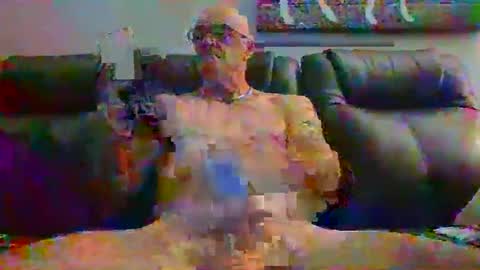 Snapshot of doum1122 chatting on December 2024 02:52:01 AM doum1122 online show from December 2024 02:52:01 AM