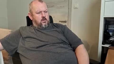 Danny online show from November 2025 08:48:02 AM