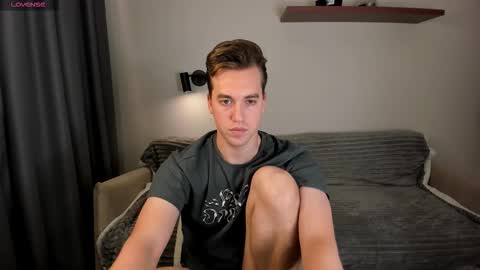 Mervin  online show from October 2025 08:43:02 PM