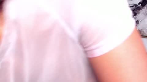 Snapshot of dracaryss_ chatting on January 2025 10:11:02 AM Lissa Or DRACARYSS your dragon Queen online show from January 2025 10:11:02 AM