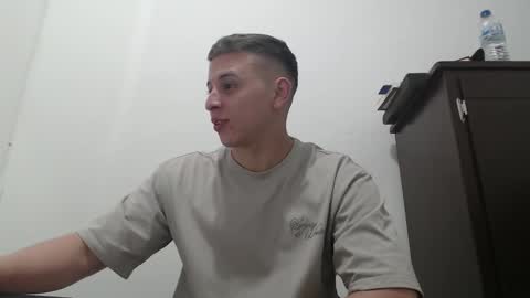 draco_boy2000 online show from October 2025 09:13:02 PM