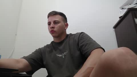 draco_boy2000 online show from October 2025 09:06:01 PM