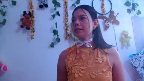 Snapshot of draculaura_x chatting on April 2026 09:01:01 PM Laura online show from April 2026 09:01:01 PM