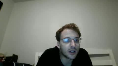 Snapshot of dragonlover195578 chatting on May 2026 09:29:02 AM str8curious1837 online show from May 2026 09:29:02 AM