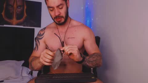 Snapshot of drake_cole11 chatting on December 2024 02:41:02 PM drake_cole11 online show from December 2024 02:41:02 PM