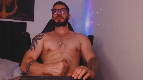 Snapshot of drake_cole11 chatting on December 2024 04:05:01 PM drake_cole11 online show from December 2024 04:05:01 PM