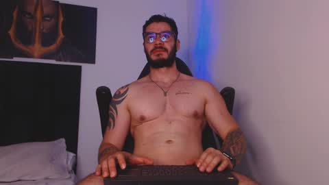 Snapshot of drake_cole11 chatting on December 2024 03:38:02 PM drake_cole11 online show from December 2024 03:38:02 PM