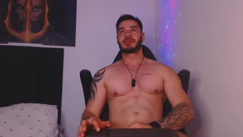 Snapshot of drake_cole11 chatting on January 2025 11:40:01 PM drake_cole11 online show from January 2025 11:40:01 PM