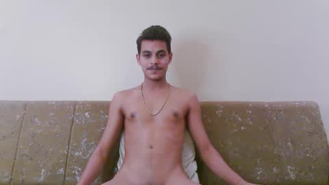 Snapshot of drake_runner chatting on November 2025 11:37:02 PM Drake online show from November 2025 11:37:02 PM