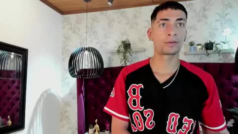 Snapshot of drakeneumann chatting on February 2025 02:18:01 AM Drake Neuman online show from February 2025 02:18:01 AM