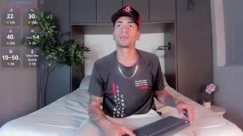 Snapshot of drakeneumann chatting on February 2025 05:43:02 AM Drake Neuman online show from February 2025 05:43:02 AM