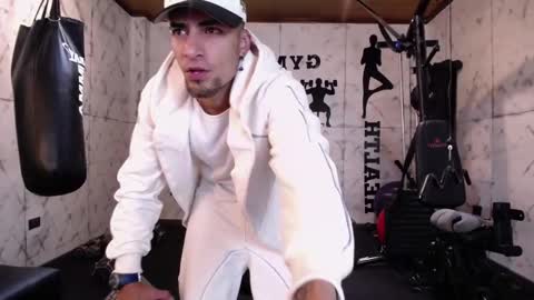 Snapshot of drakeneumann chatting on September 2025 03:50:02 AM Drake Neuman online show from September 2025 03:50:02 AM