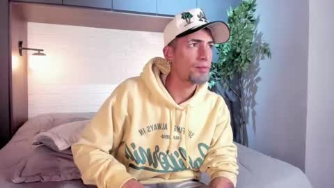 Snapshot of drakeneumann chatting on September 2025 03:50:02 AM Drake Neuman online show from September 2025 03:50:02 AM