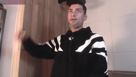 Snapshot of drakeneumann chatting on October 2025 04:22:01 AM Drake Neuman online show from October 2025 04:22:01 AM